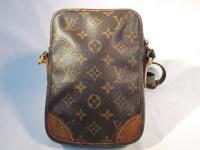 LOUIS VUITTON モノグラム ショルダーバック　285