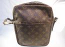 LOUIS VUITTON モノグラム ショルダーバック　272